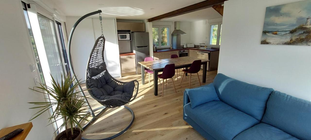Maison De Vacances: Seaside Retreat with Private Garden Plouhinec  Exterior photo